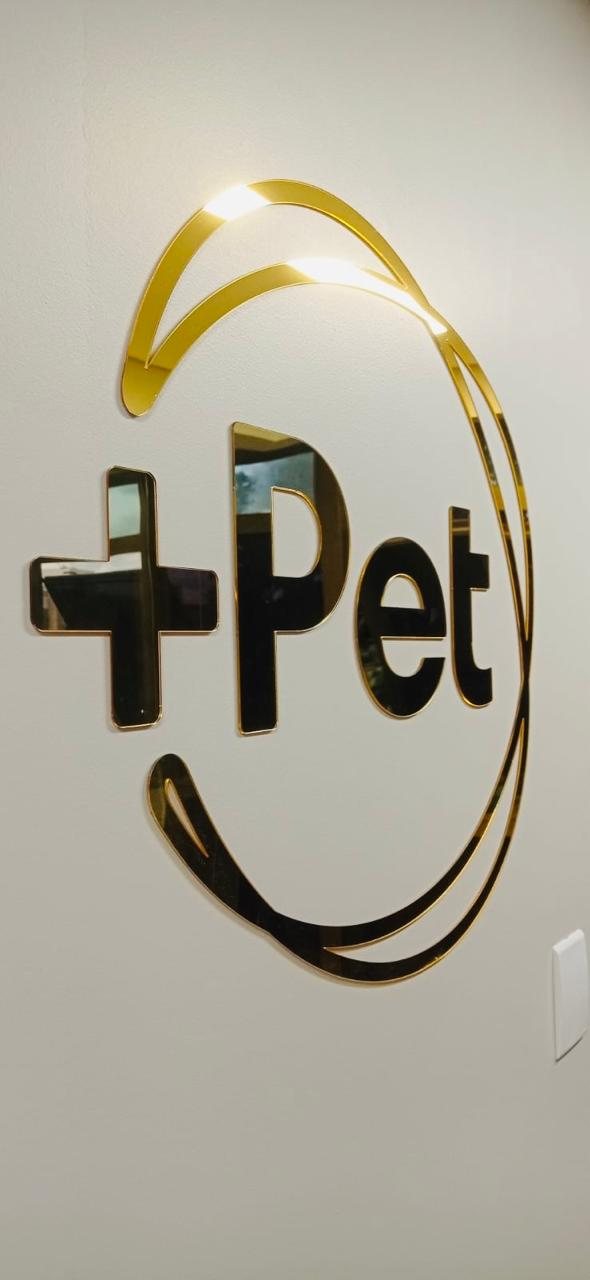 Logo aplicada em parede interna
