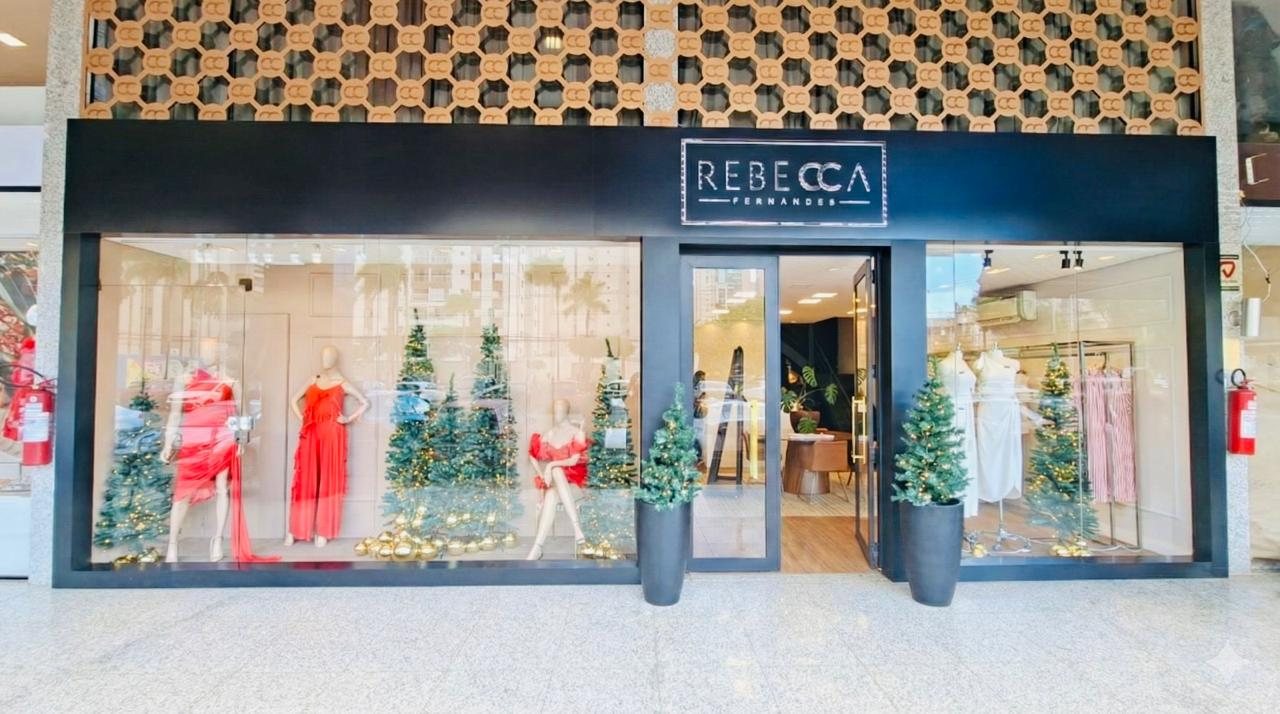 Vitrine comercial adesivada